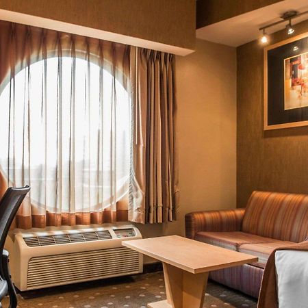 Comfort Suites Монровилл Экстерьер фото