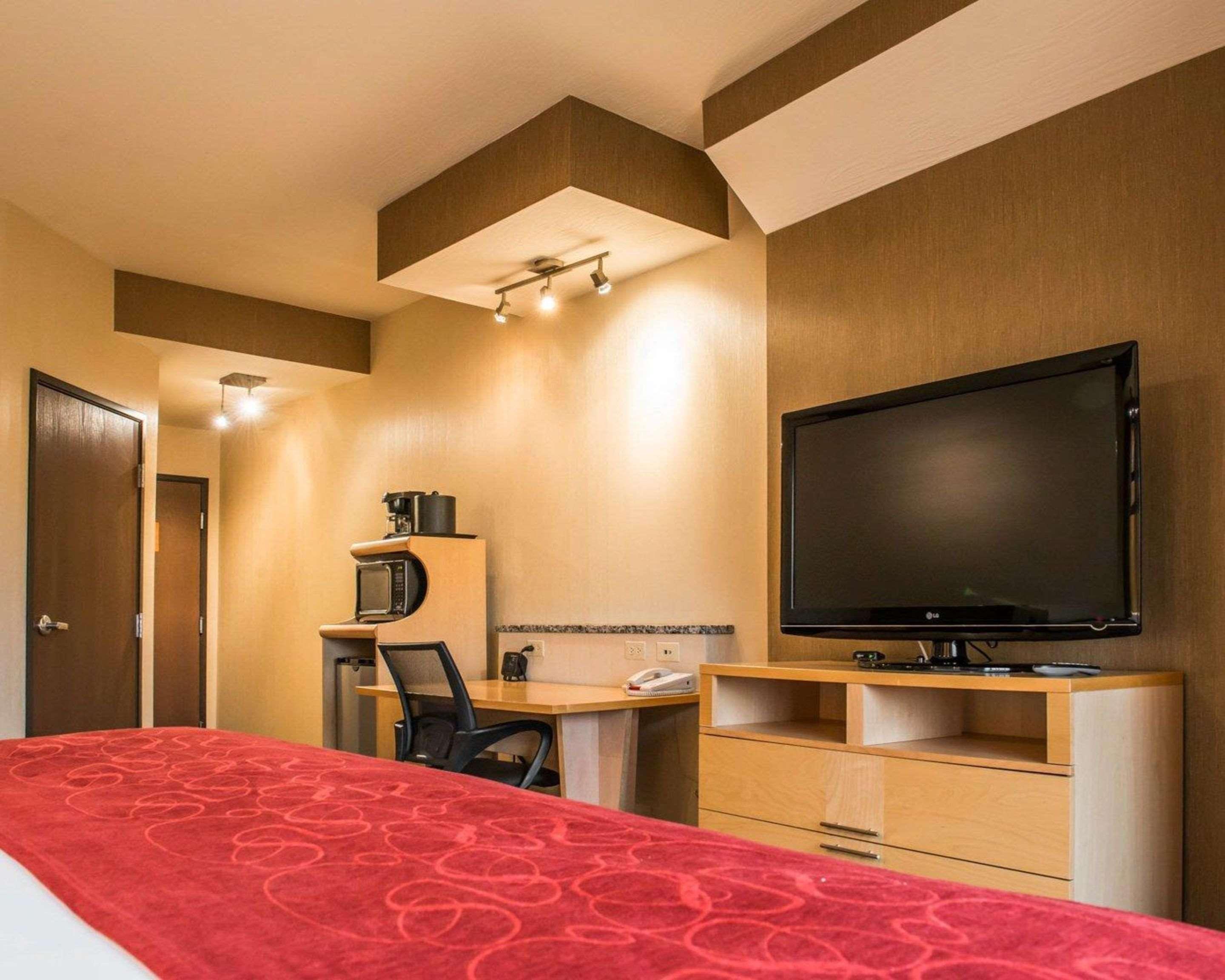 Comfort Suites Монровилл Экстерьер фото