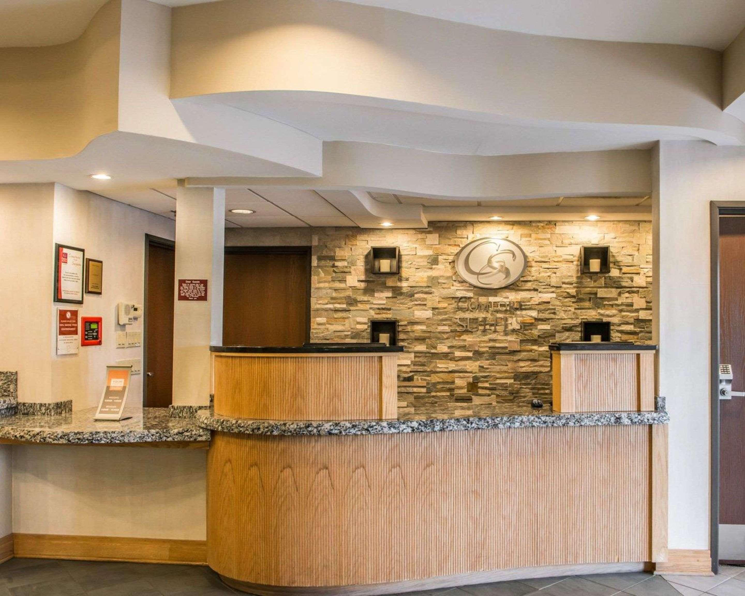 Comfort Suites Монровилл Экстерьер фото