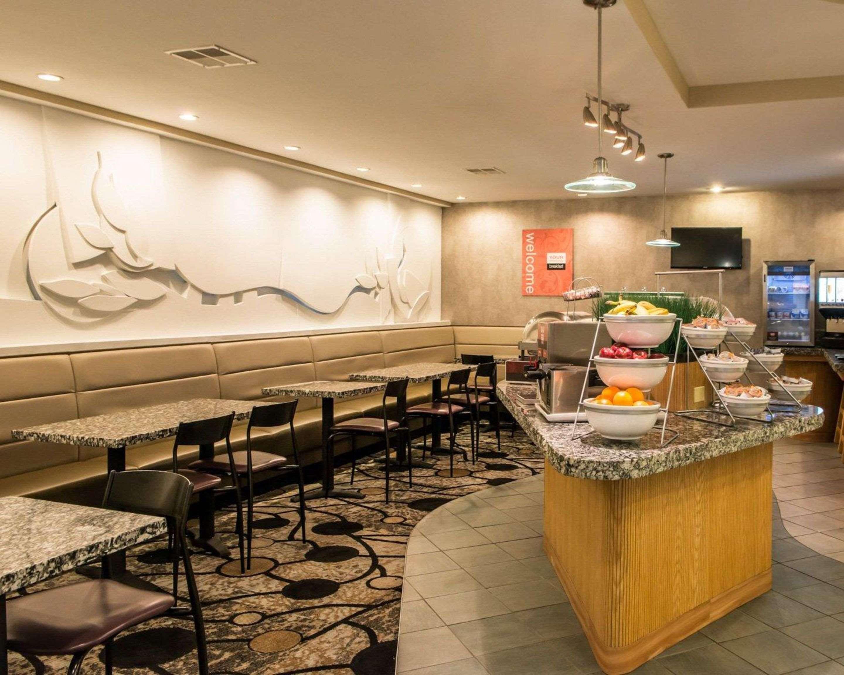 Comfort Suites Монровилл Экстерьер фото