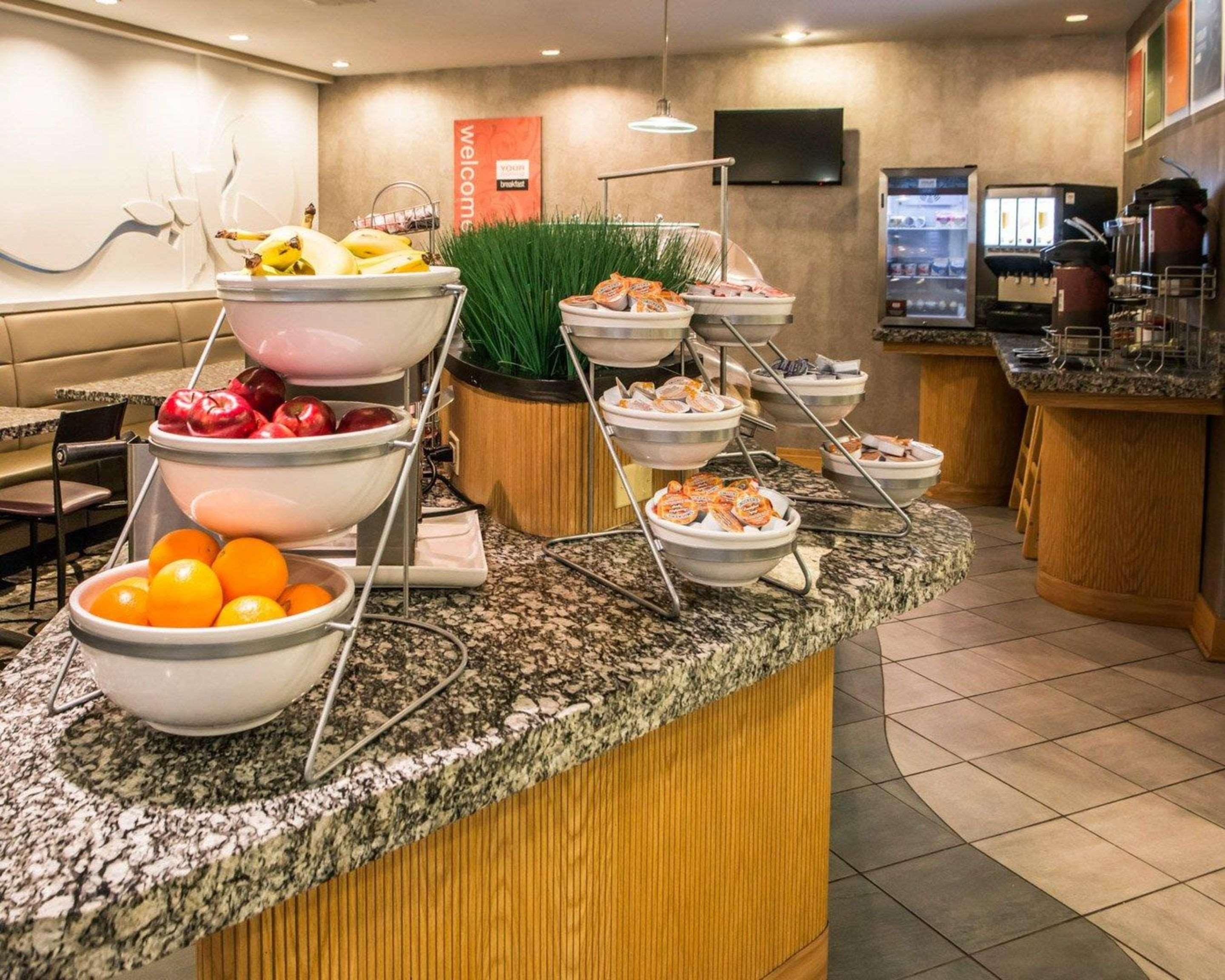 Comfort Suites Монровилл Экстерьер фото