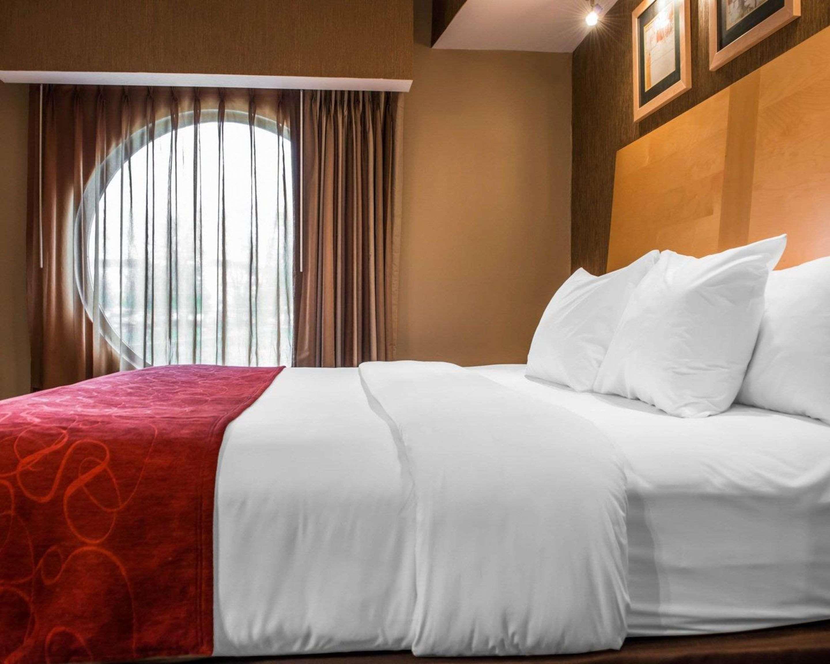 Comfort Suites Монровилл Экстерьер фото