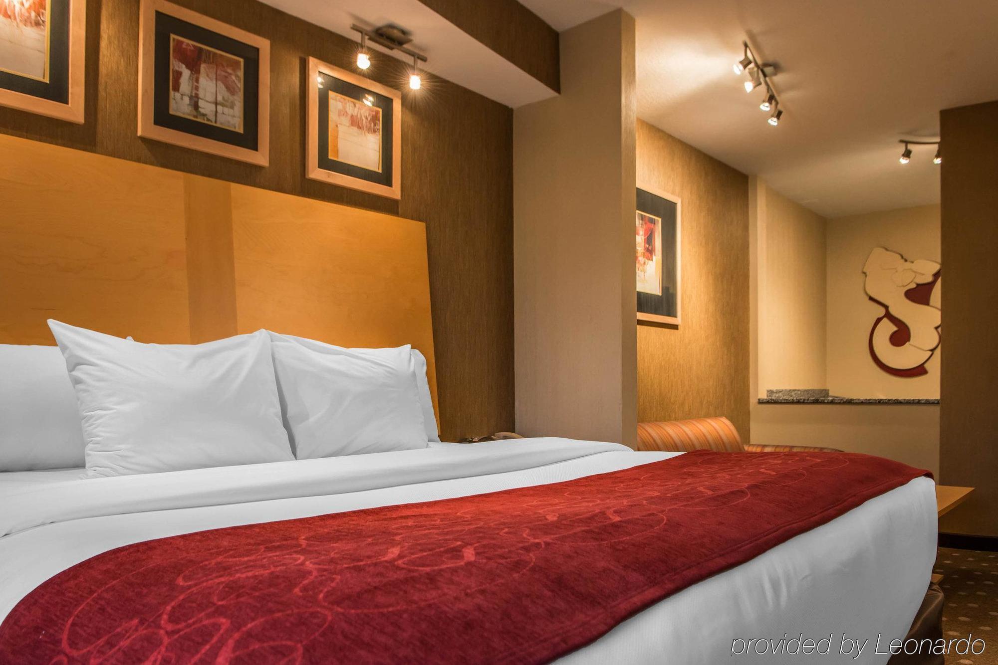Comfort Suites Монровилл Экстерьер фото